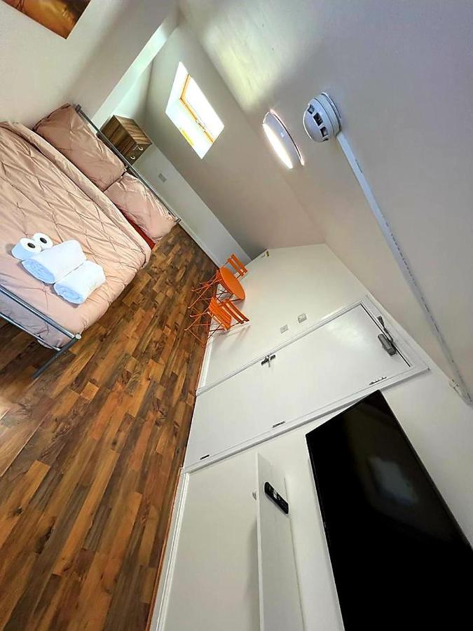 Woodgreen House Otel Londra Dış mekan fotoğraf