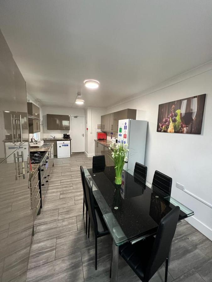 Woodgreen House Otel Londra Dış mekan fotoğraf